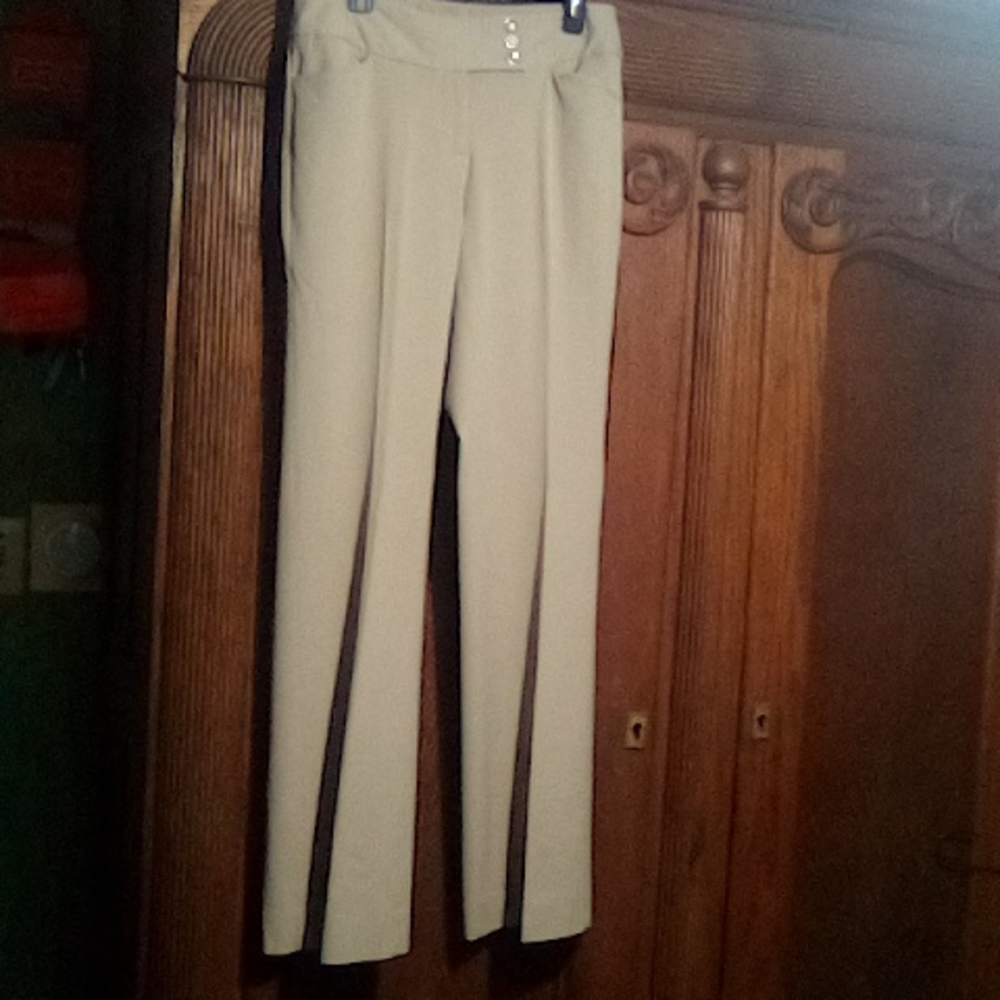 White/Black market jean (557)